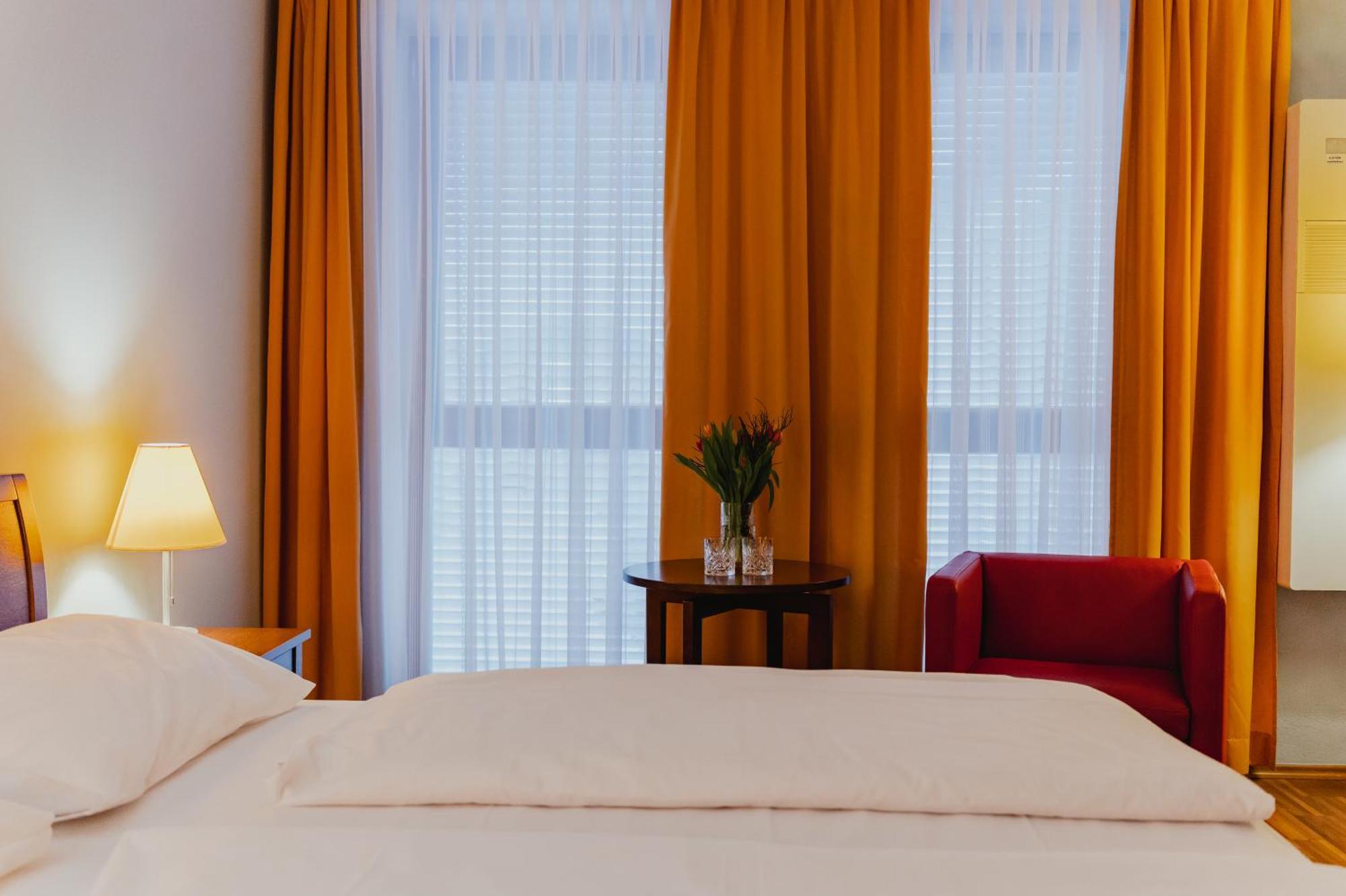 Hotel Sporer バート・ラトカースブルク エクステリア 写真